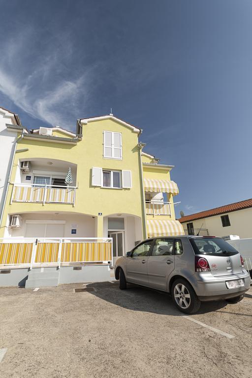 Apartment Ivana,Mali Maj ポレッチ 部屋 写真