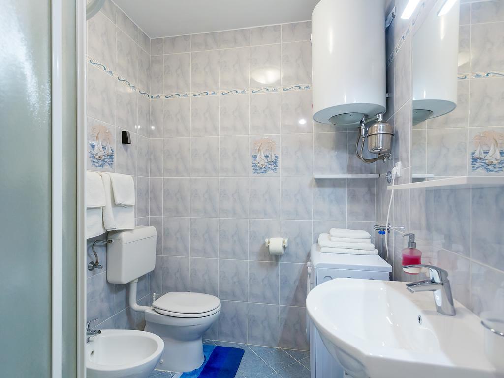Apartment Ivana,Mali Maj ポレッチ エクステリア 写真