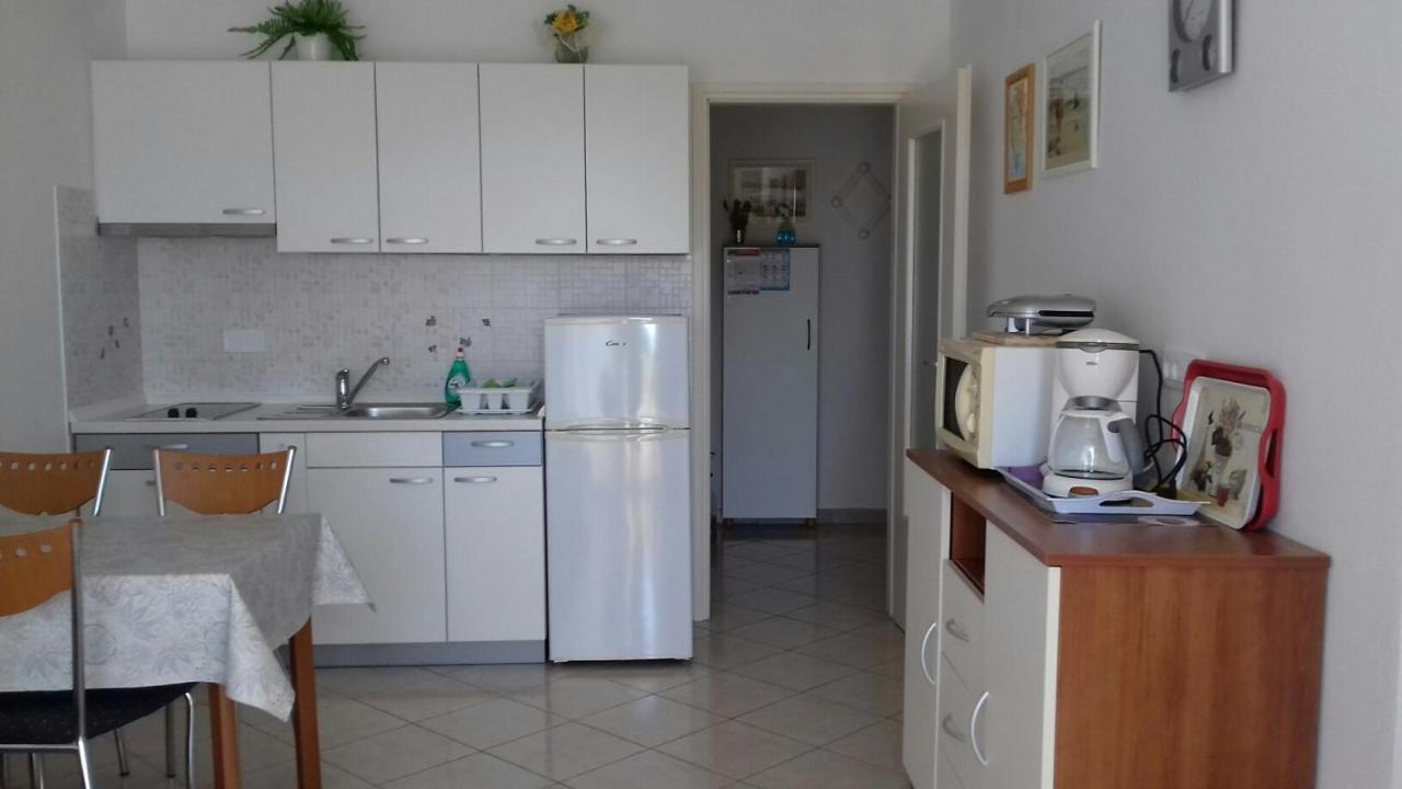 Apartment Ivana,Mali Maj ポレッチ エクステリア 写真